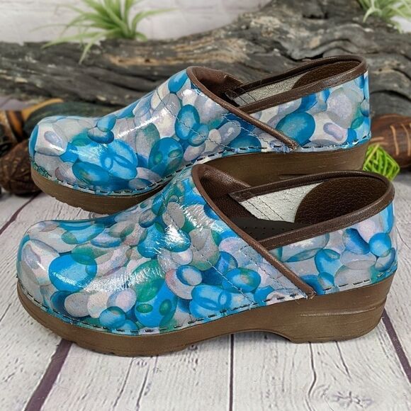 Sanita The Original Danish Clogs Blue Bubble Print Nurse Clogs - Picture 4 of 10